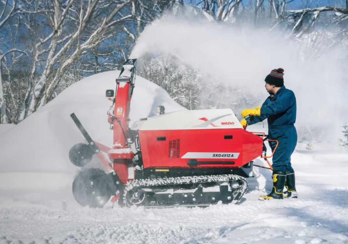 Spazzaneve WADO per uso invernale